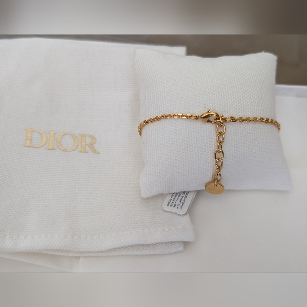Dior Gold and Pearl Accent Bracelet - Picture 2 of 3